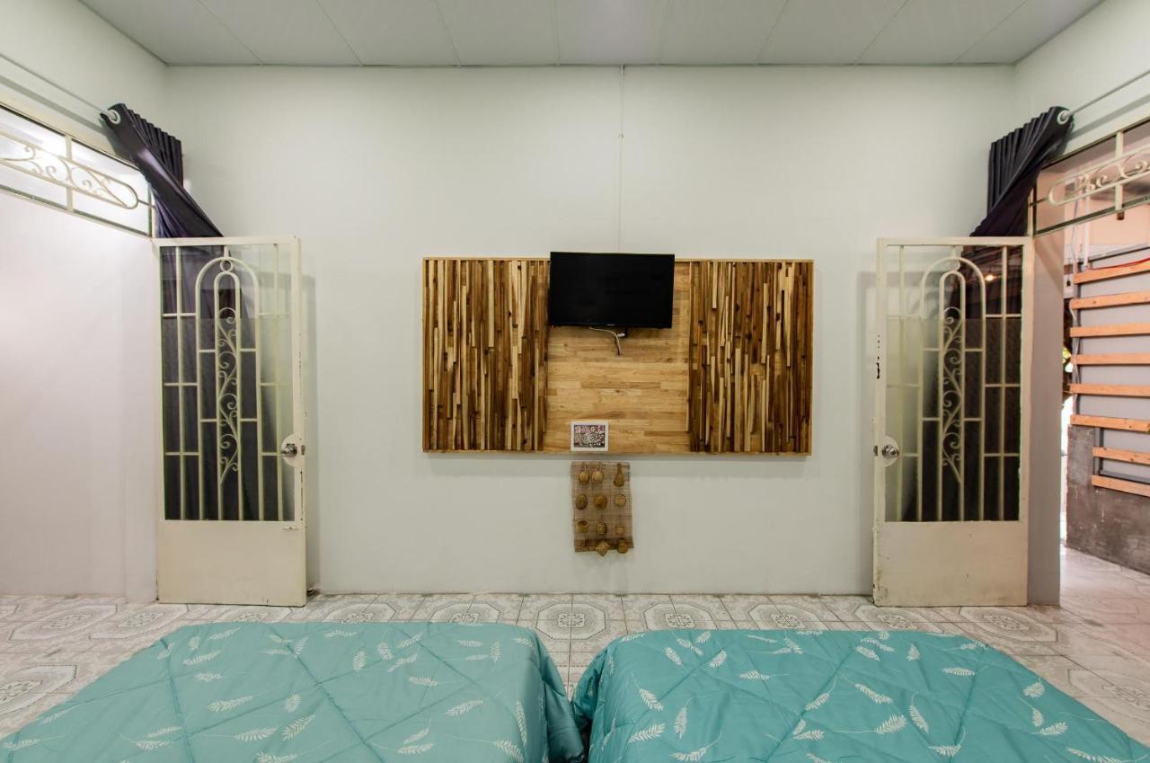 V3 Hostel Нячанг Экстерьер фото