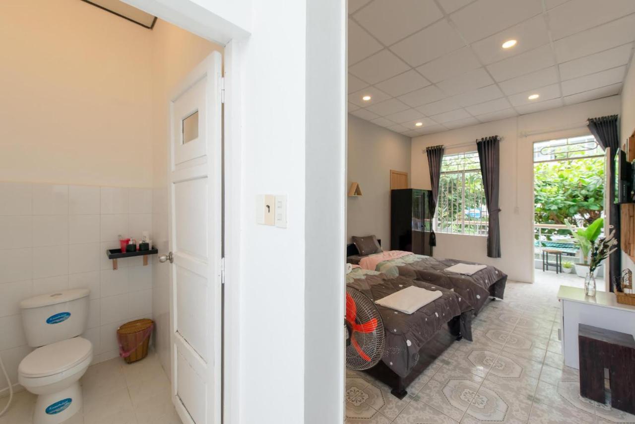 V3 Hostel Нячанг Экстерьер фото